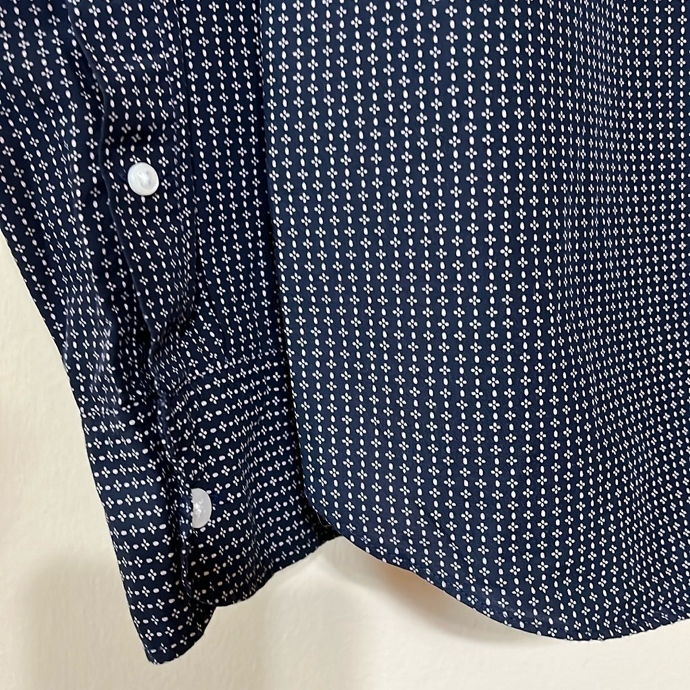 J. Crew Slim Lightweight Button Down Shirt Size Large - Picture 2 of 8